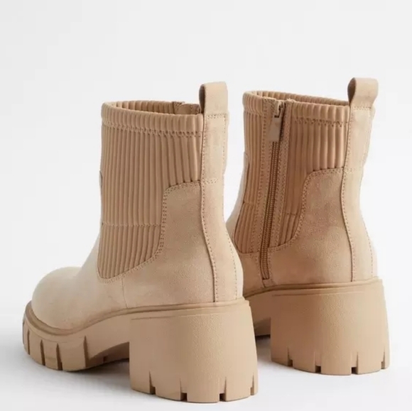 Torrid Chelsea Faux Leather Bootie Size 9 - Picture 4 of 9